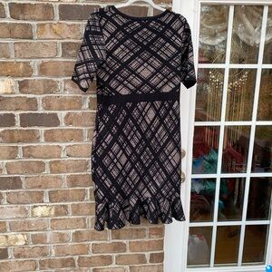 Nina Leonard Black and Beige Geometric Midi Dress